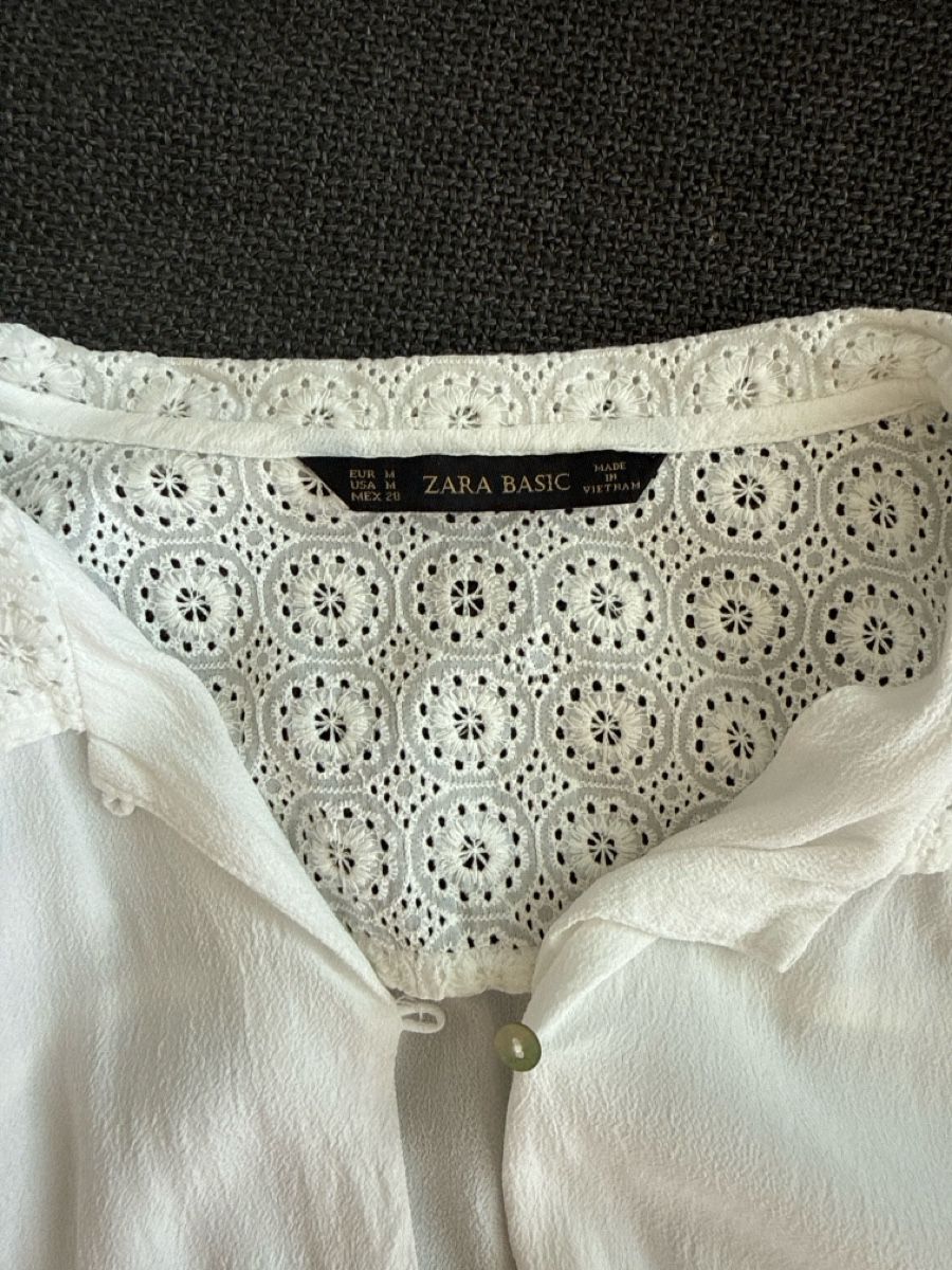 Zara Camicette: Camicetta bianca Zara Basic con pizzo, taglia M, estate – Usato da Baden venduto da LucyPeckam32 3