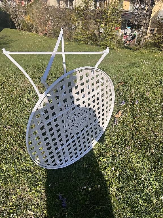 Tavoli: Bistro Gartentisch Antik mit 2 Stühlen klappbar – Usato da Speicher venduto da Alberto6701 3