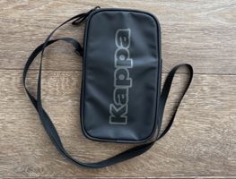 Schwarze Kappa Umhängetasche klein - top Zustand 22cm x 14cm