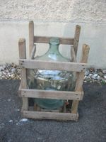 Grosse Weinflasche / Glasballon mit Holzkiste