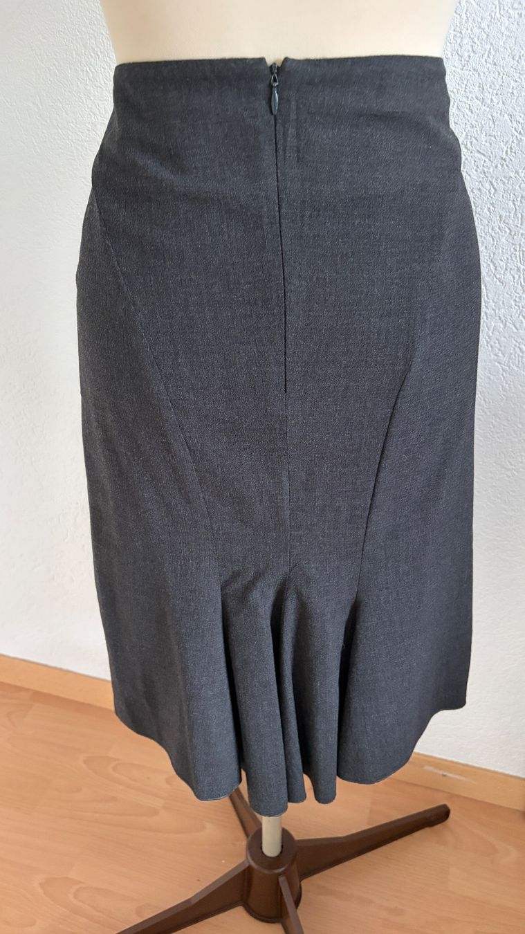 Max Mara Gonne: Rocke – Usato da Liestal venduto da Goldart 1