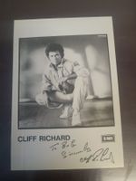 Cliff Richard -handsignierte Autogrammkarte