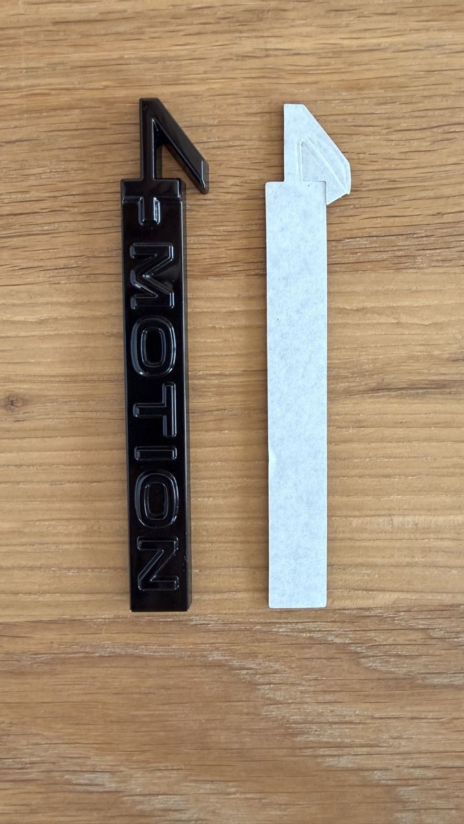 Volkswagen Tutti i ricambio: Emblem VW - 4Motion (Black) – Nuovo e nell'imballaggio originale da Emmenbrücke venduto da Kevinbucheli90 2