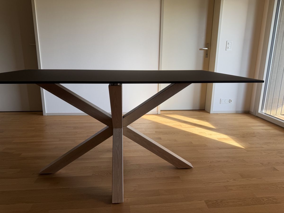 Tables: Kave Home Dining Table – D'occasion à Baar par fan_27lj 3