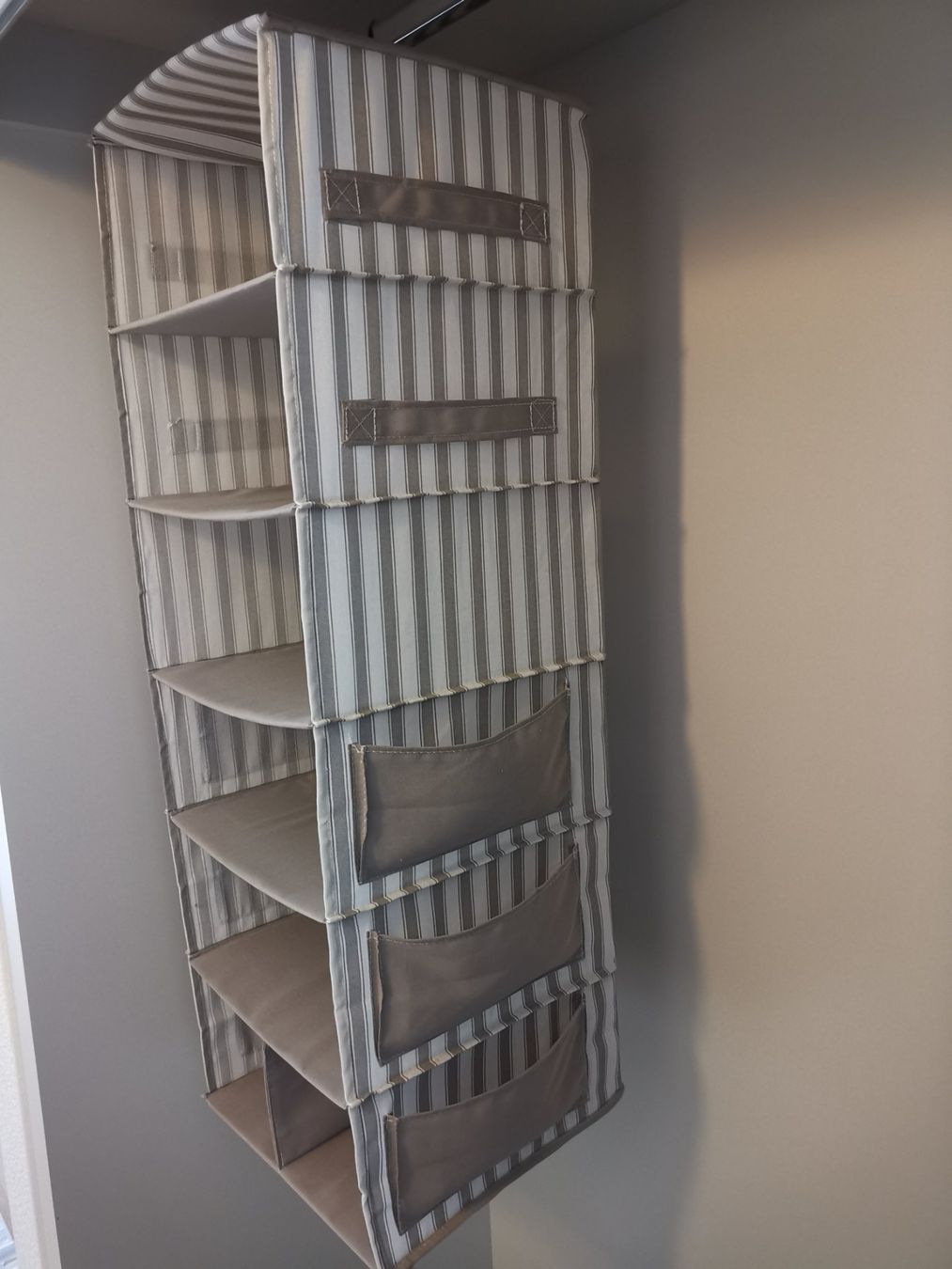 Garderobe: Hänge Aufbewahrung für Garderobe oder Schrank – Neu (gemäss Beschreibung) aus Zofingen von Felpa 1