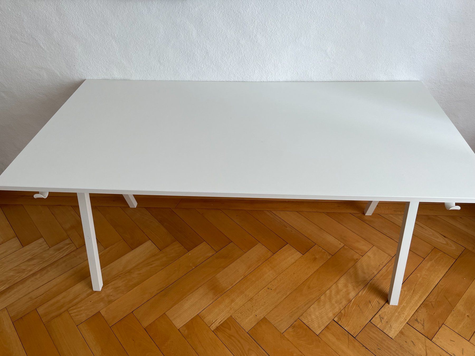 Ikea Tavoli: IKEA TROTTEN Schreibtisch, Weiss – Usato da St. Gallen venduto da eti_k9yn