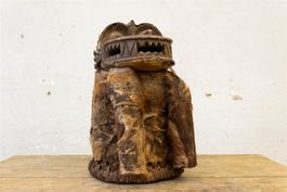Afrikanische Affenskulptur aus Holz