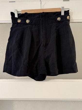 Schwarze Zara Shorts, Grösse S , mit Knöpfen
