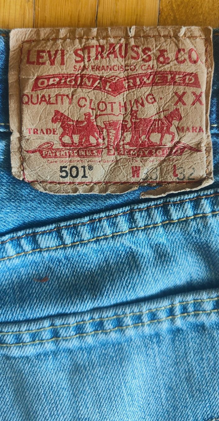 Levi's Jeans: Jeans Levis 501 W33 L32 – Usato da Zürich venduto da Buscaglione