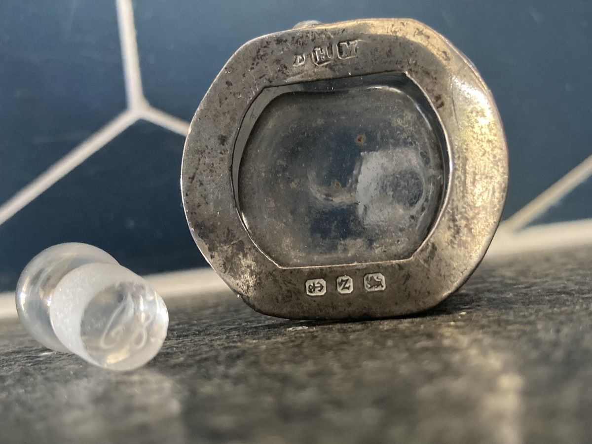 Flaconi: Antike Silber Parfümflasche Flacon – Usato da Lausen venduto da Mutuli 5