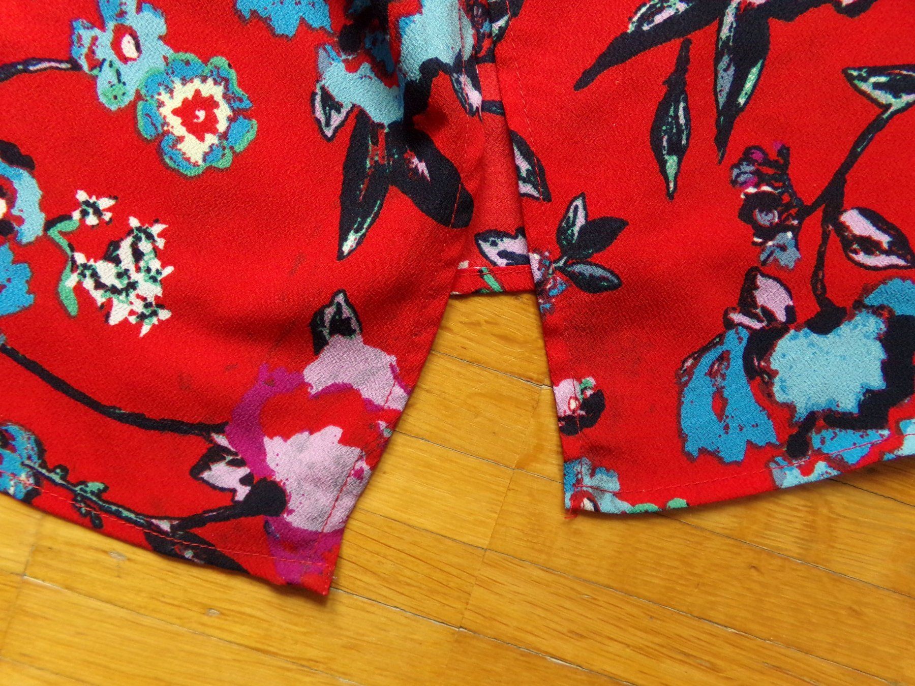 Vestiti: Damen Kleid rot mit Blumen  Gr. Ca M – Usato da Winterthur venduto da Jessi_di 2