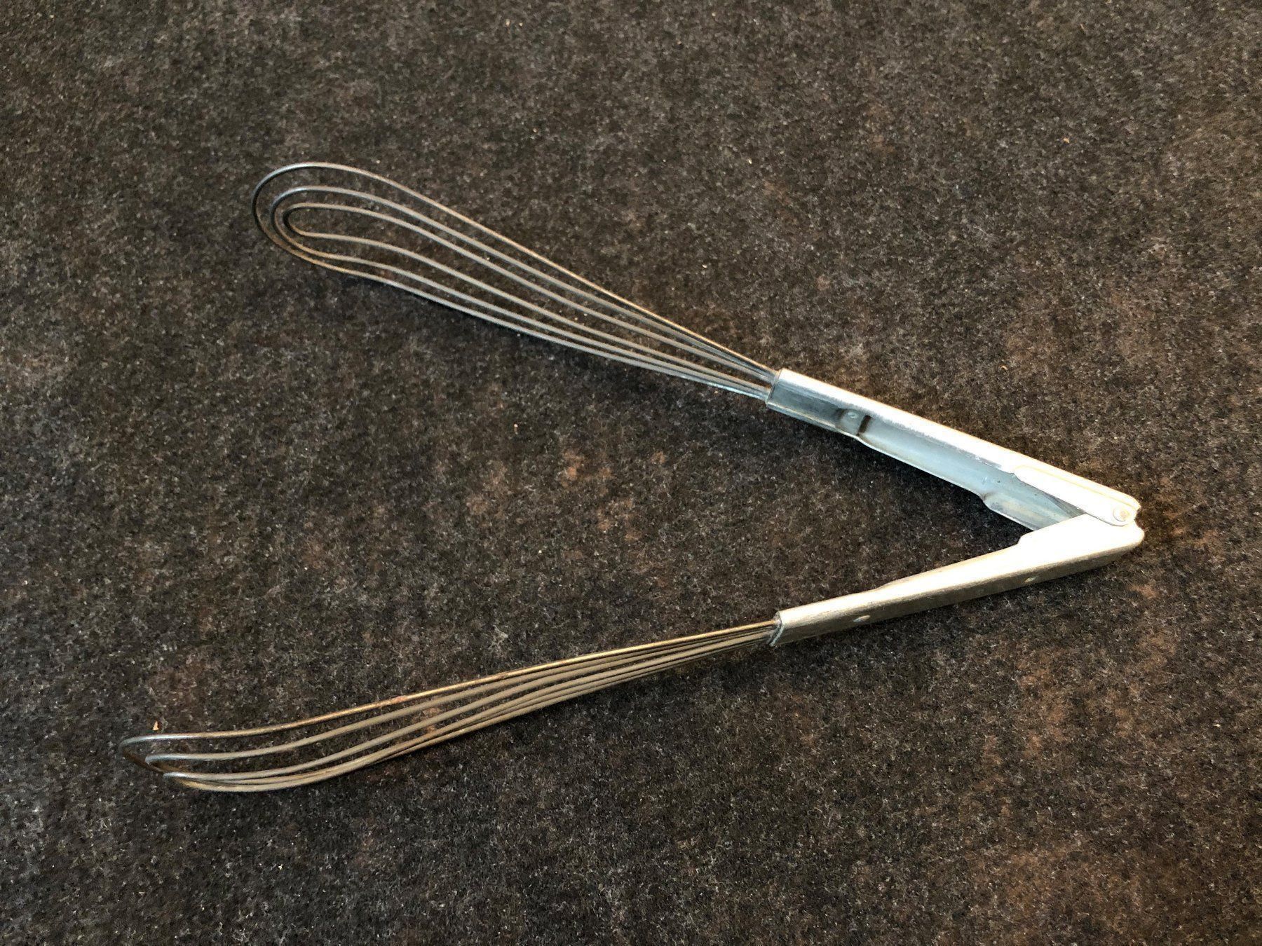 Pinze: Ancienne pince à friture – Usato da Saignelégier venduto da Ax3l