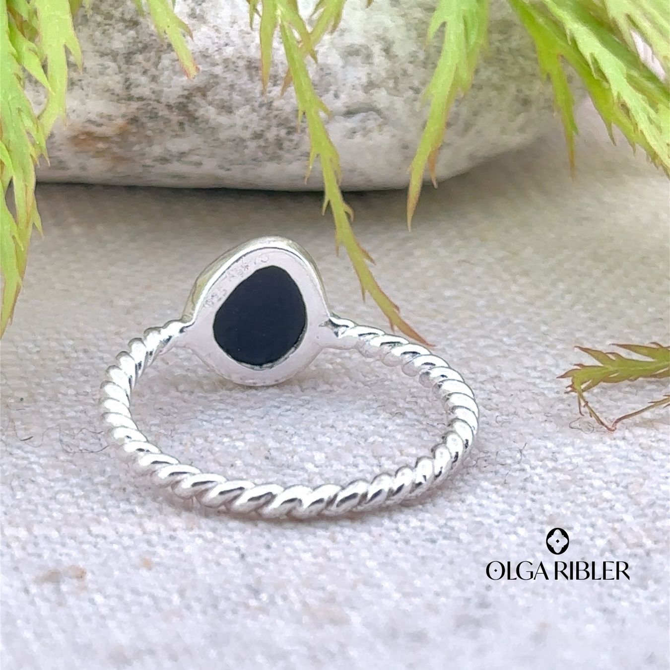 Olga Ribler Anelli: Feiner Silber Ring 925 mit Onyx Grösse 57 – Nuovo (secondo la descrizione) da Luzern venduto da Schmuckoutlet 1