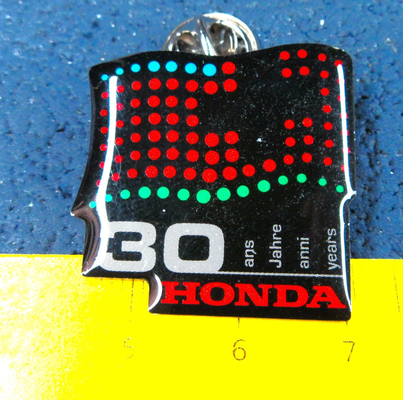 Placchette & Badge: 30JAHRE HONDA SCHWEIZ PIN – Usato da Ettingen venduto da Hausi4711