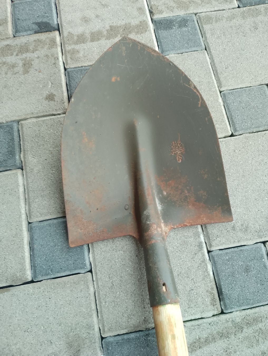 Schweizer Armee Uniformen: Schaufel Schweizer Armee ca 113 cm – Gebraucht aus Safenwil von dodgewc12 1