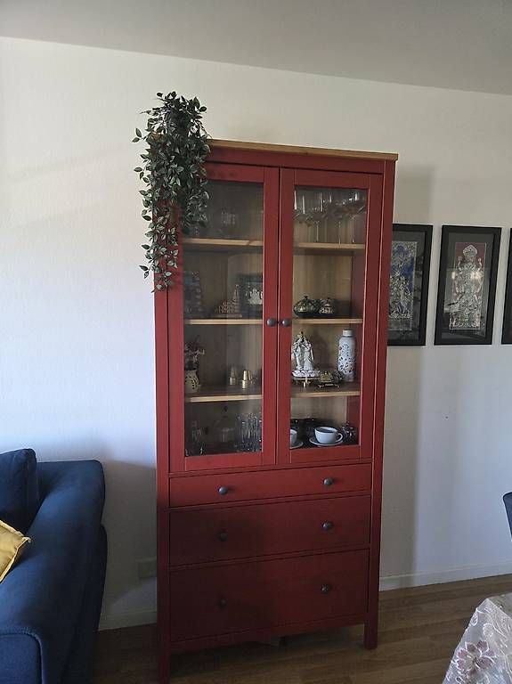 Vitrinen: Ikea Hemnes display cabinet – Gebraucht aus Olten von pku_7lwq 1