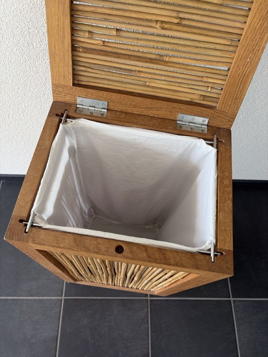 Wäschekörbe: Holz Wäschekorb mit Bambus Füllung, Eichenholz – Gebraucht aus Perlen von K.P.K.P 3