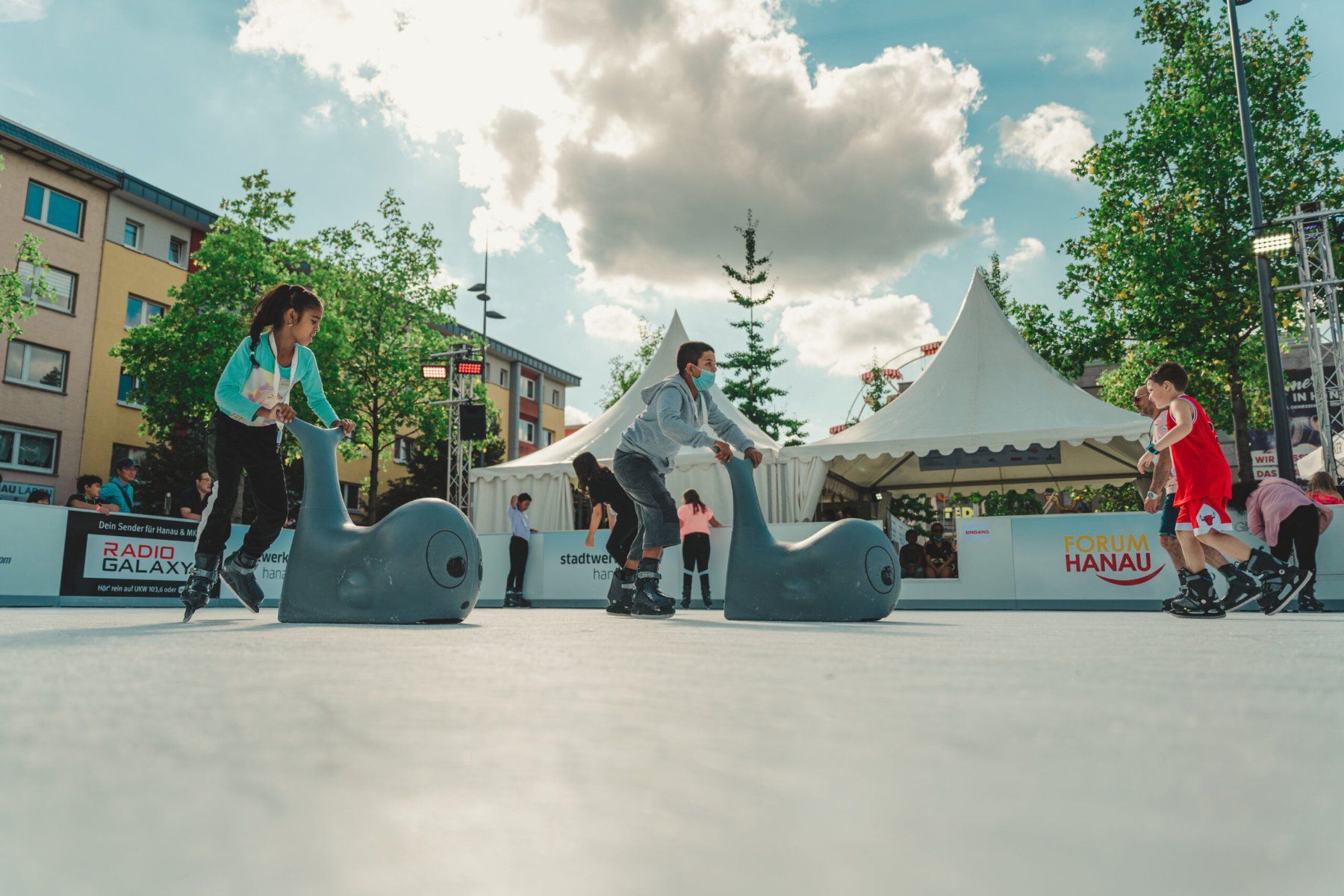Pattini da ghiaccio: Glice Kunststoff Schlittschuhbahn 16 x 8m – Usato da Bremgarten AG venduto da outdoorlounge 1