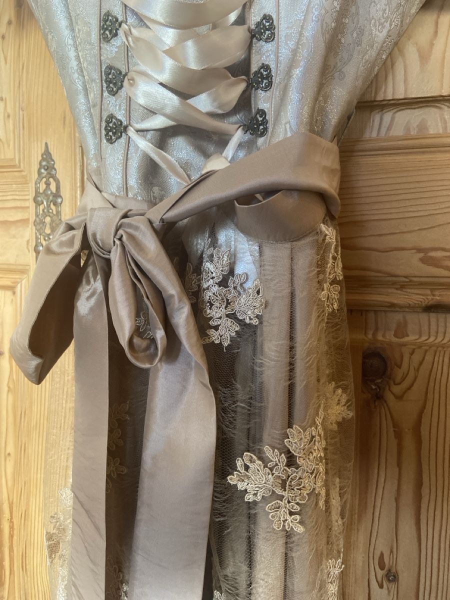 Vestiti: Dirndl mit Bluse – Nuovo (secondo la descrizione) da Altendorf venduto da Atelier76AG 3