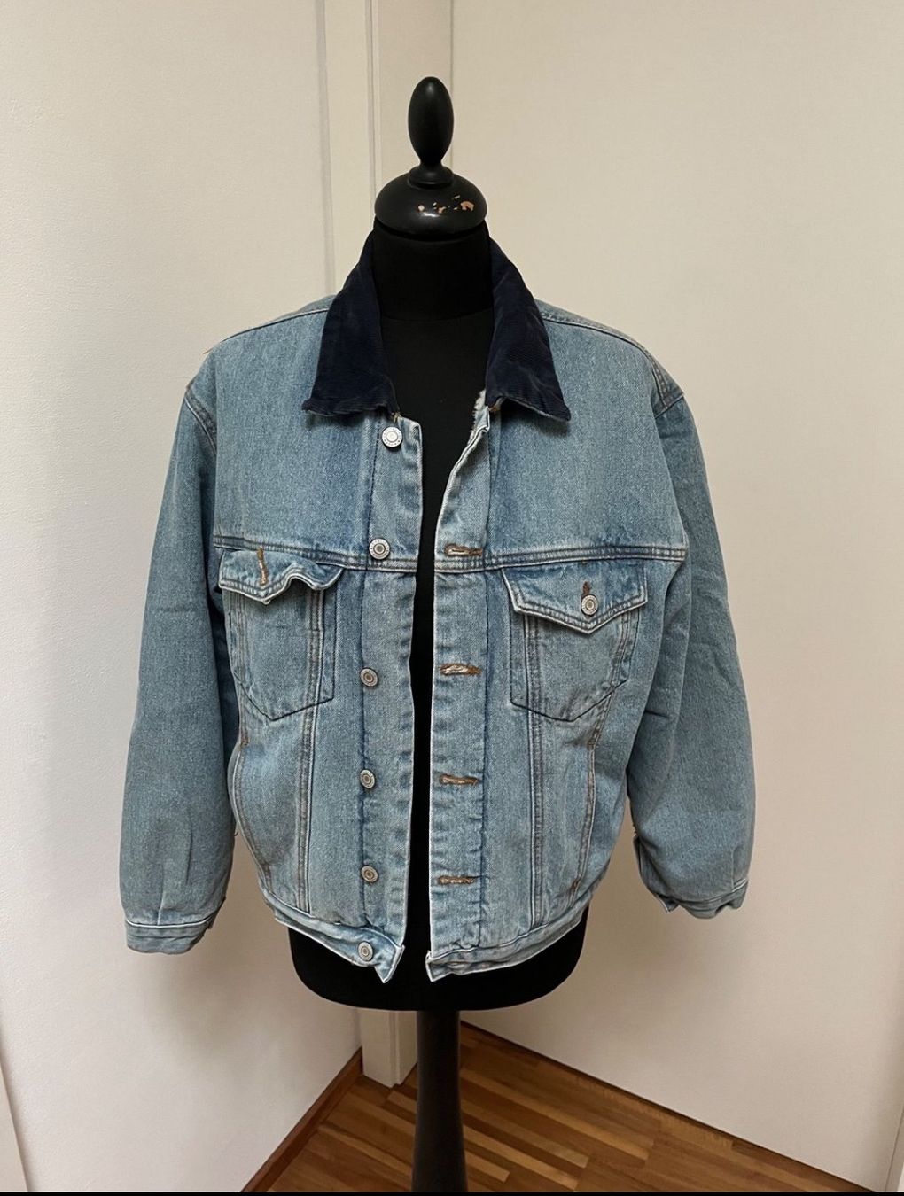Brandy Melville Jacken: Jeansjacke - Brandy Melville – Gebraucht aus Olten von yuv_nd9t