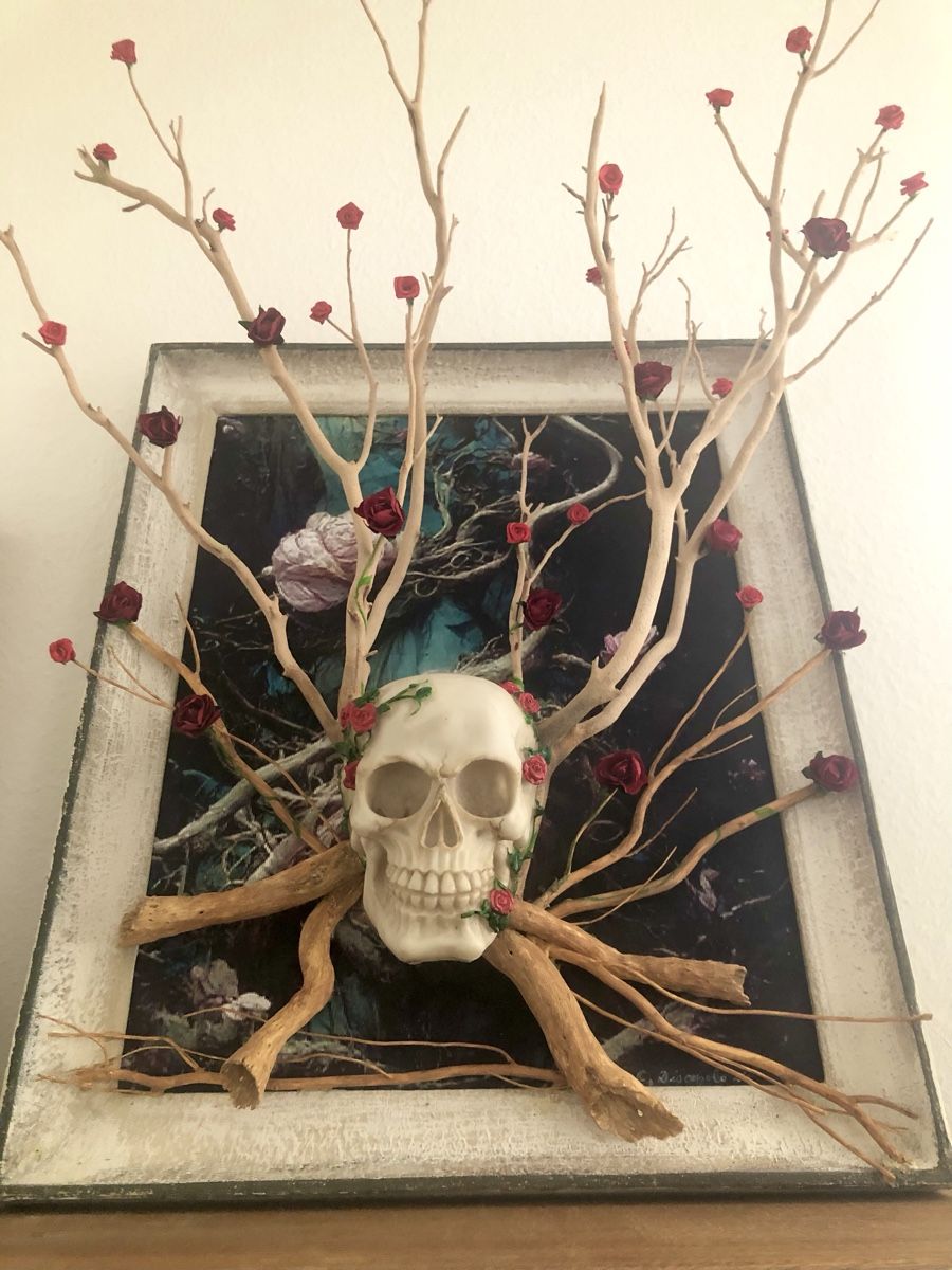 Foto & Immagini: 3 D Bild mit Totentkopf und Wurzelbaum-Rosen – Usato da Oberwil BL venduto da scorpio70 2