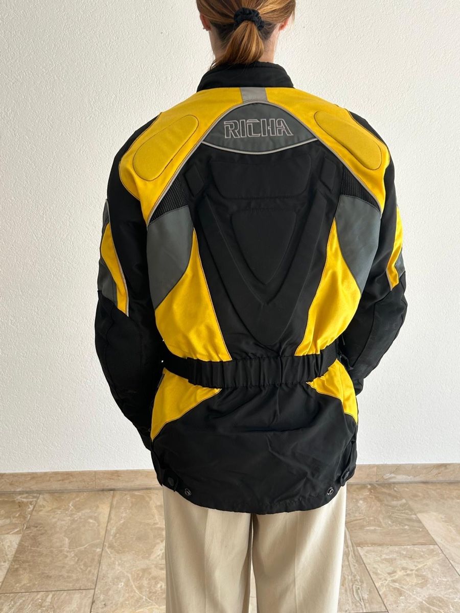 Lotti di vestiti: Motorradjacke mit Hose – Usato da Wettingen venduto da jen_6m7h 2