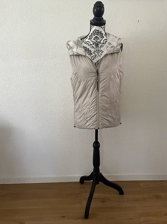 Gilet & Giacche senza maniche: Wunderschöne Weste von Nile - NEU – Nuovo e nell'imballaggio originale da Nänikon venduto da Susan_1 3