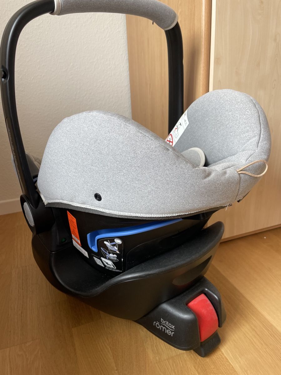 Britax Römer Auto-Kindersitze: Kindersitz Neugeborenes Römer Britax mit Base – Gebraucht aus Zürich von Circularrocks 4
