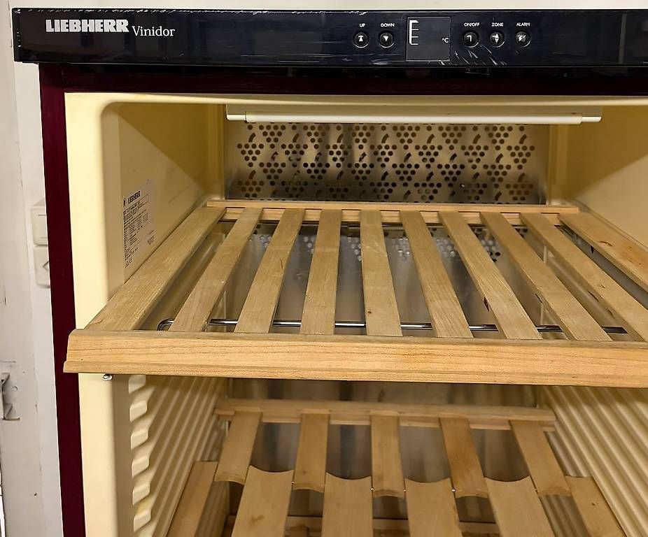 Frigoriferi: Weinkühlschrank Liebherr Vinidor – Usato da Lantsch/Lenz venduto da rub_k26k 1