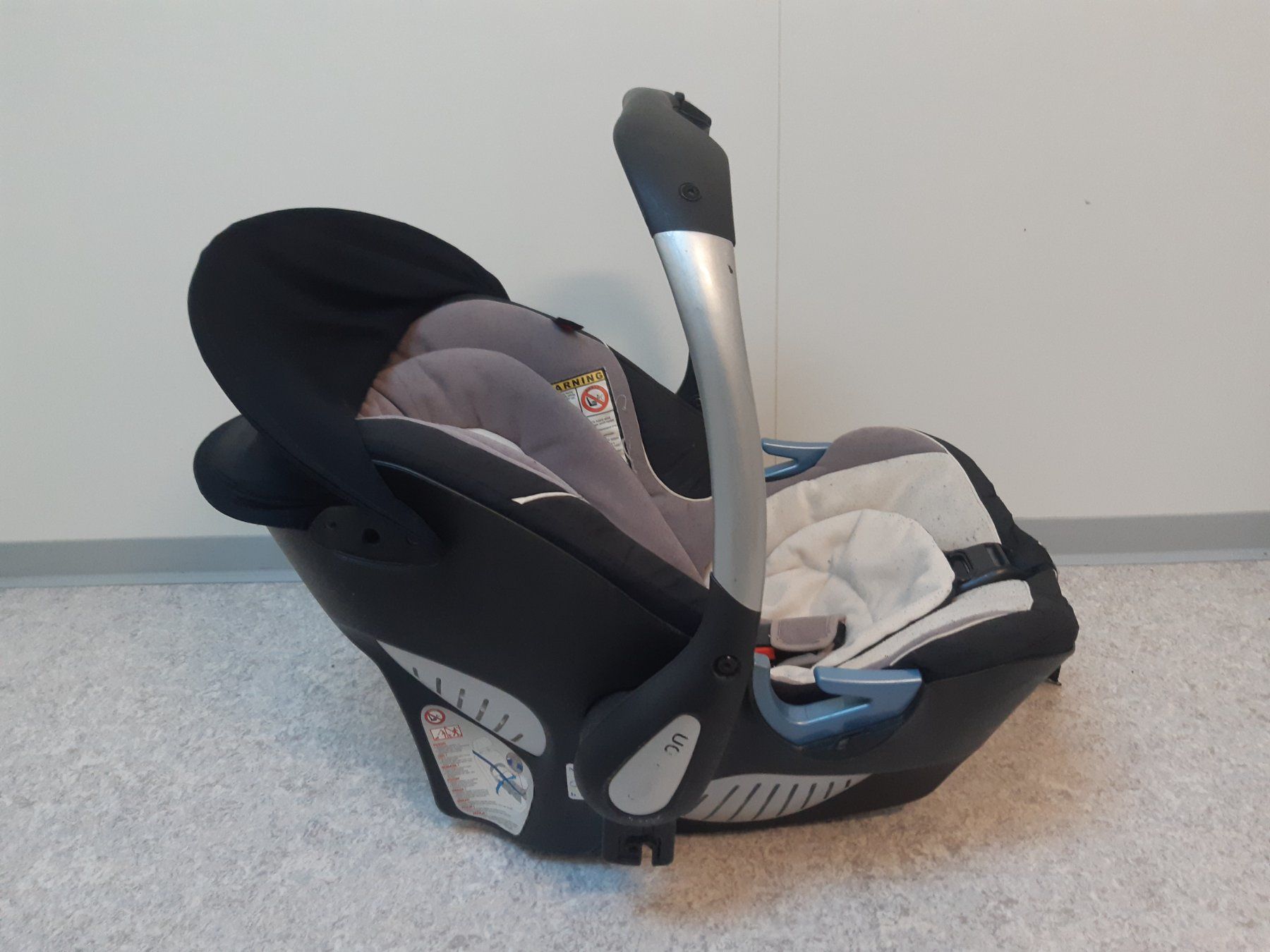 Concord Sièges auto: Kindersitz Babyschale Concord Ion – D'occasion à Giffers par attila07 2