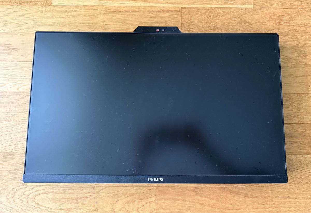 Philips Monitore: Philips 24" Monitor 1920x1080 mit integrierter Webcam – Gebraucht aus Grafstal von Daviram