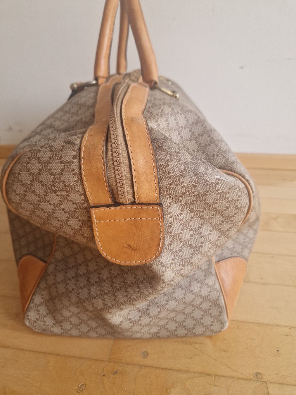 Celine Taschen: Wunderschöne Tasche Celine Monogram  – Gebraucht aus Zürich von Margherita_90 3
