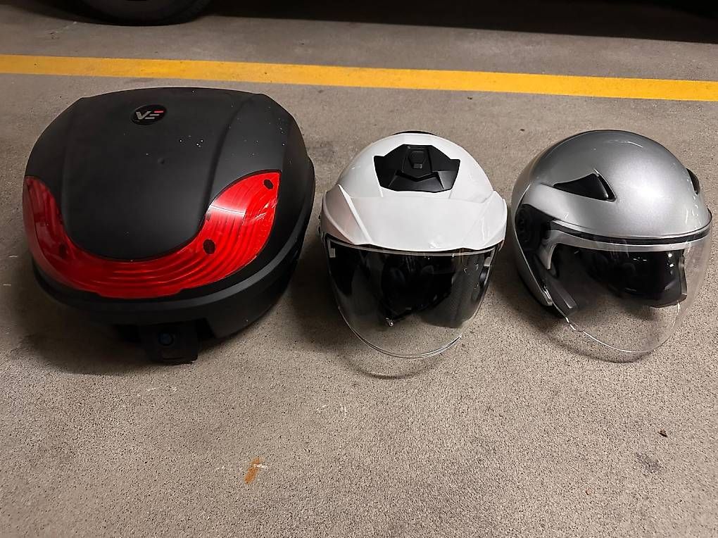 Topcase: E-Roller Vengo mit Gepäckbox und 2 Helmen – Neu und originalverpackt aus Hünenberg See von luc_lxp9 4