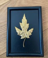 Goldenes Ahornblatt Bild gerahmt Deko Herbst