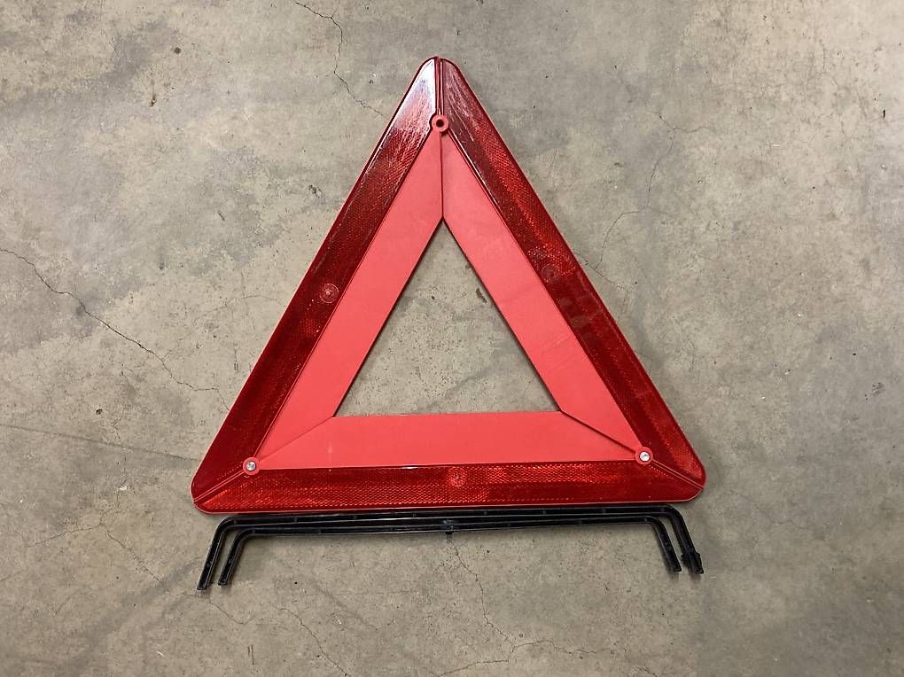 Alle Werkzeuge: Triangle de Signalisation – Gebraucht aus Lausanne von kiom28 2