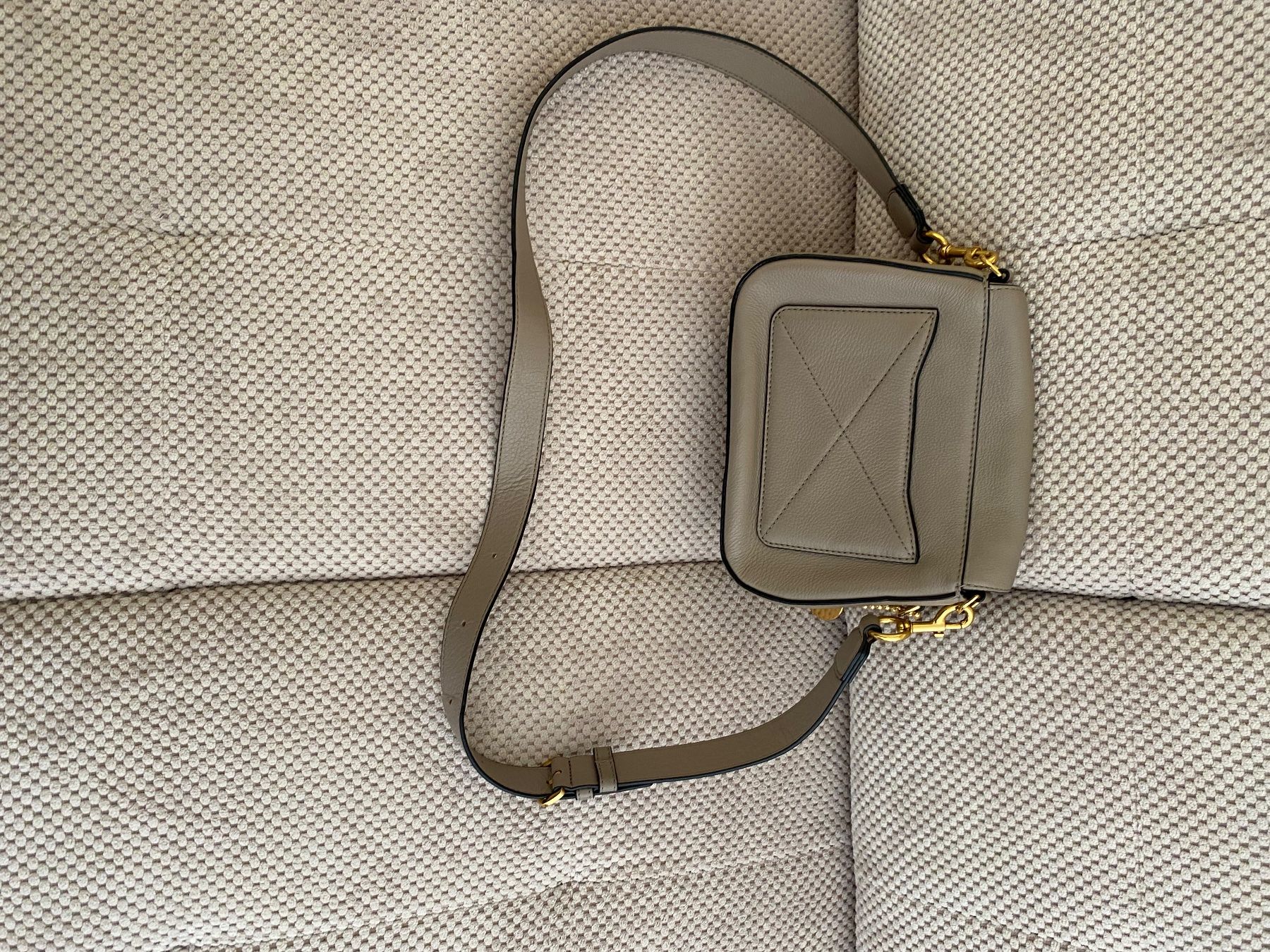 Marc Jacobs Taschen für Damen: Marc Jacobs Lederumhängetasche, Model Nomad – Gebraucht aus Vetroz von Gundisima 2