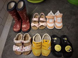 Kinderschuhe Gr. 25