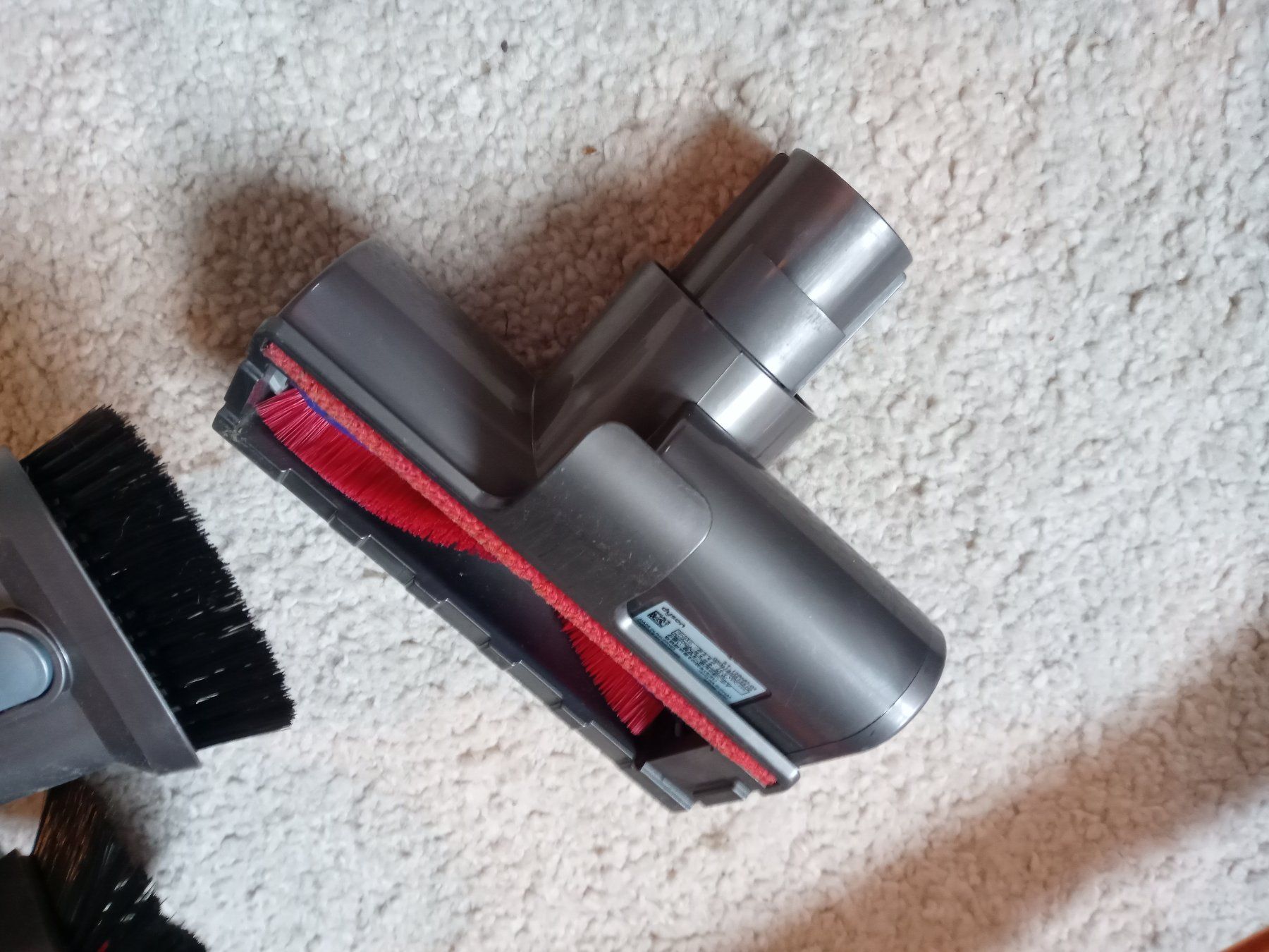 Dyson Aspirapolveri & Accessori: Dyson V10 Staubsauger – Usato da Prez-vers-Siviriez venduto da Monija70 7