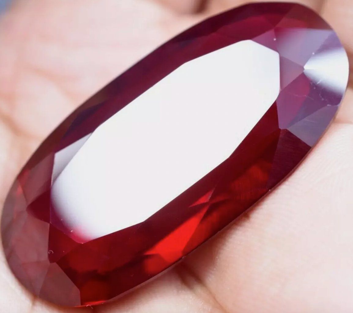 Pietre preziose: 83.15 Ct  Certified – Nuovo e nell'imballaggio originale da Genève venduto da AGBERG