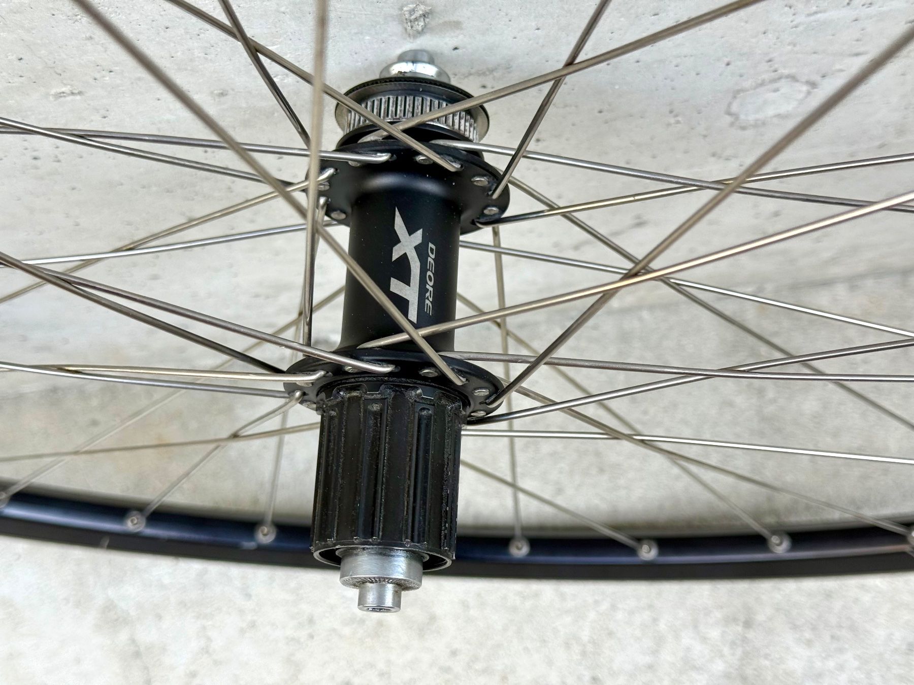 Shimano Ersatzteile: Shimano Deore XT DISC LRS Laufräder 2604 – Gebraucht aus Luzern von bikeandbeltcom 1