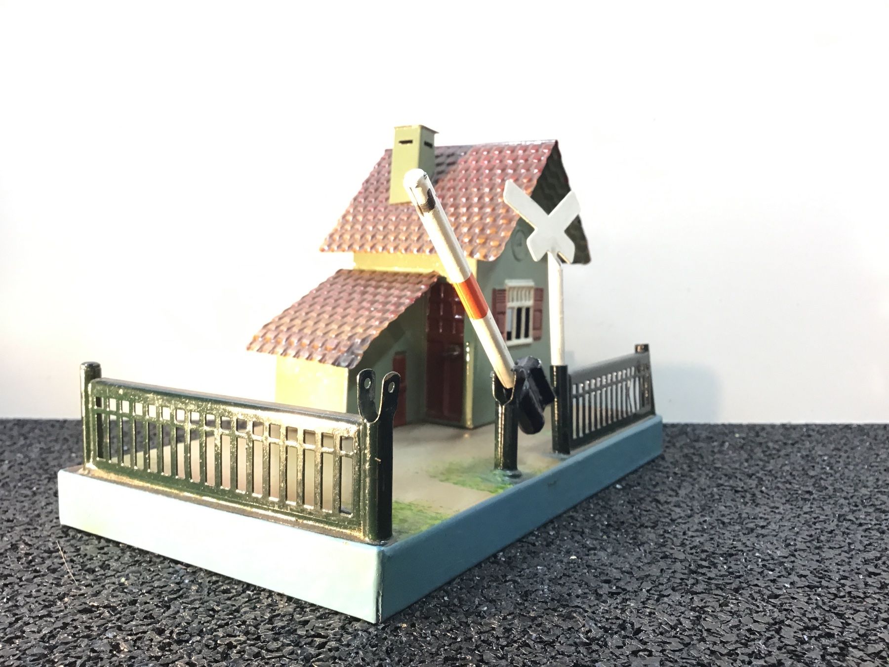 Märklin Modellini di ferrovie: MODELL MÄRKLIN WÄRTERHAUS BLECH – Usato da Männedorf venduto da Modelle-aller-Art 3