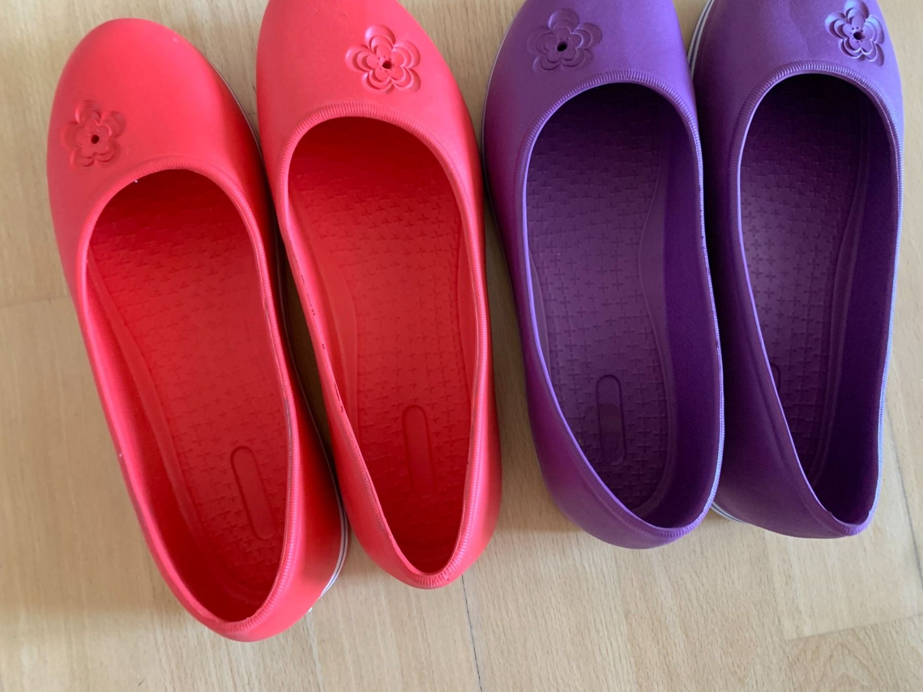 Scarpe da donna: 2 Paar Strandschuhe in Grösse 37 – Usato da Worb venduto da farben20zauber 3