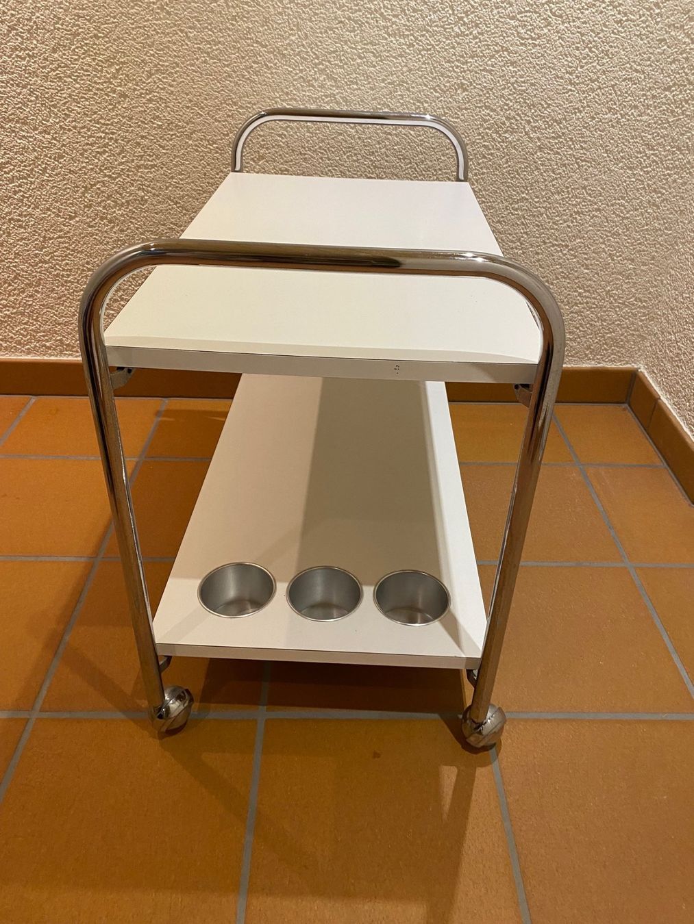 Servierwagen: Design-Servierwagen Victoria – Gebraucht aus Zürich von  1