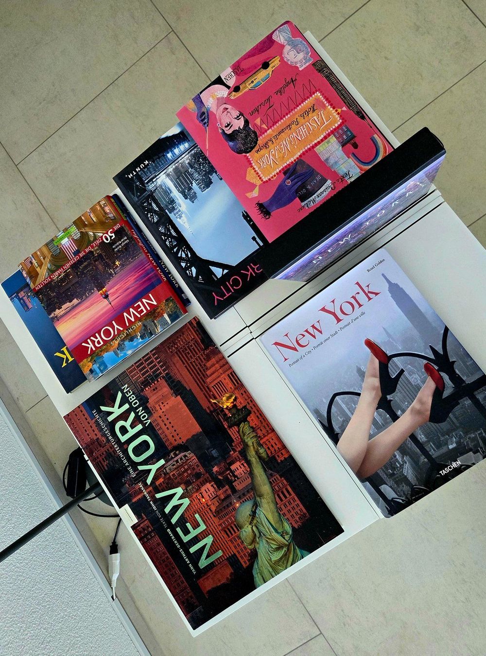 Libri: 7 Bücher/Bildbände über NEW YORK – Usato da Ittigen venduto da bluesboy_66