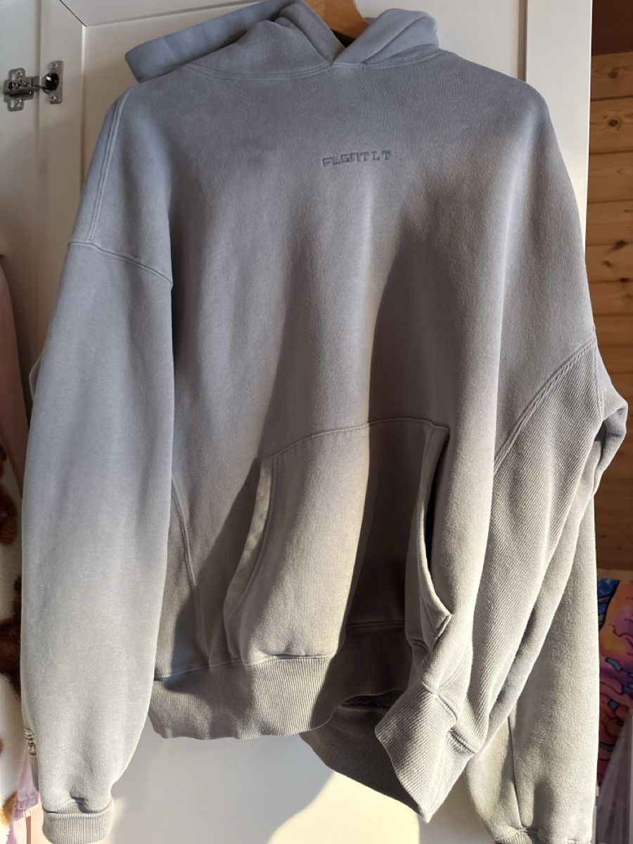 Maglioni & Felpe: FLGNTLT Hoodie M – Usato da Gipf-Oberfrick venduto da sid_h5fn