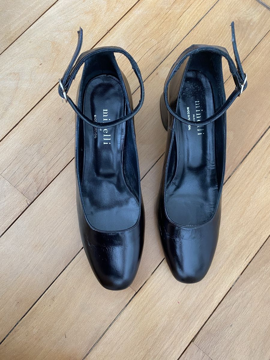 Scarpe da donna: Minelli Paris Pumps Schwarz Leder Gr. 38 – Nuovo e nell'imballaggio originale da Luzern venduto da nee_zjh6 1