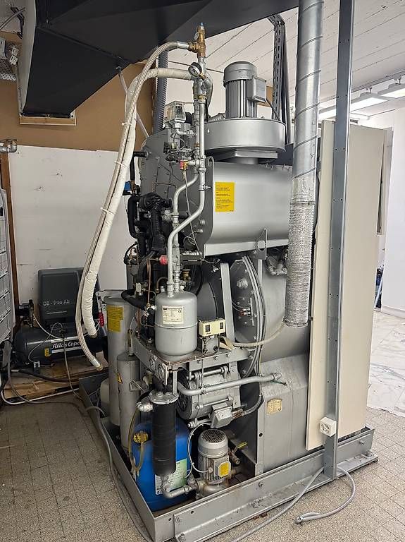 Tutte le macchine: Machine de Pressing - BOWE M18 – Usato da Glattpark(Opfikon) venduto da WillowAndCo