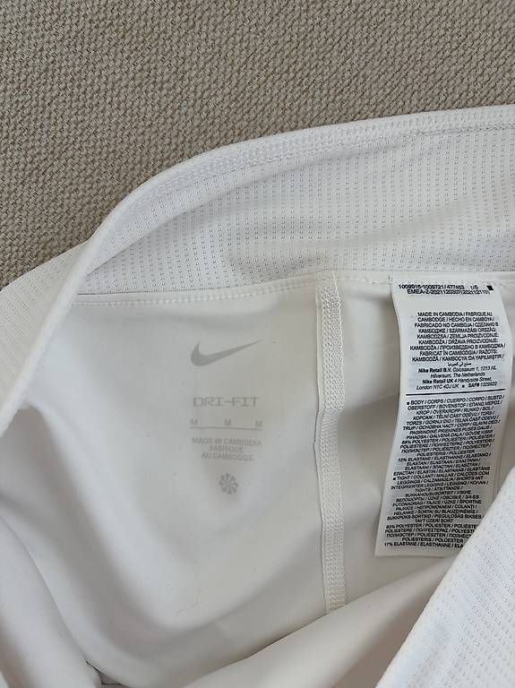 Nike Gonne: Nike Tennis Set - Rock + Visor - Neu – Usato da Lachen SZ venduto da dar_hjg9 2