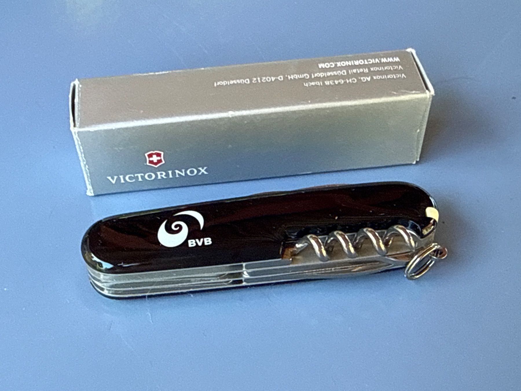 Victorinox Coltelli tascabile: Victorinox Taschenmesser mit Box BVB Sackmesser – Nuovo (secondo la descrizione) da Allschwil venduto da meeresperle 1