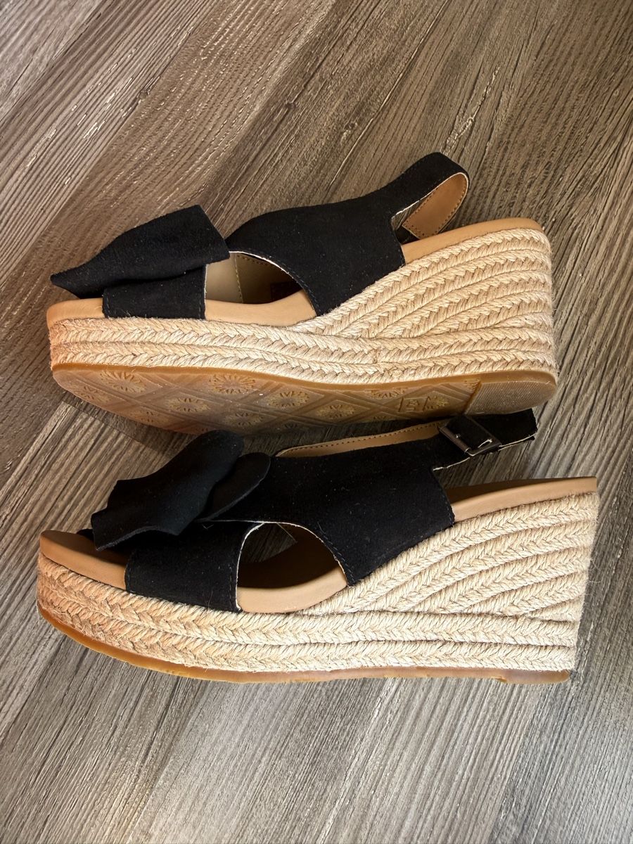 Ugg Scarpe da donna: Sandales compensées UGG noires  - Taille 37 – Nuovo (secondo la descrizione) da Monthey venduto da Joseph-29 2